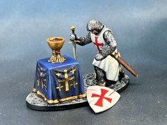 Action Figure Templar Knight with the grail Collectible Miniature Painted 40mm