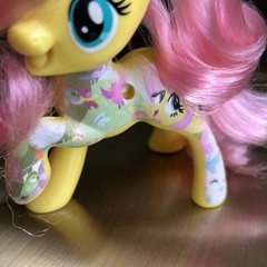 My Little Pony “FLUTTERSHY” lot of 2 “All About..” NO WINGS Brushables G4 FIM 3″