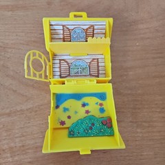 Vintage 1990s Puppy in My Pocket Figures Collection Dogs w/ Carriers and Houses