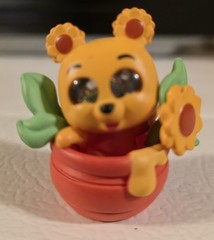 Winnie the Pooh In Full Bloom Disney Doorables – Series 15