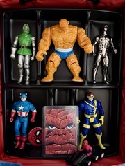 🔥 Marvel Super Heroes 1991 Tara Toys Case Lot with Figures 🔥
