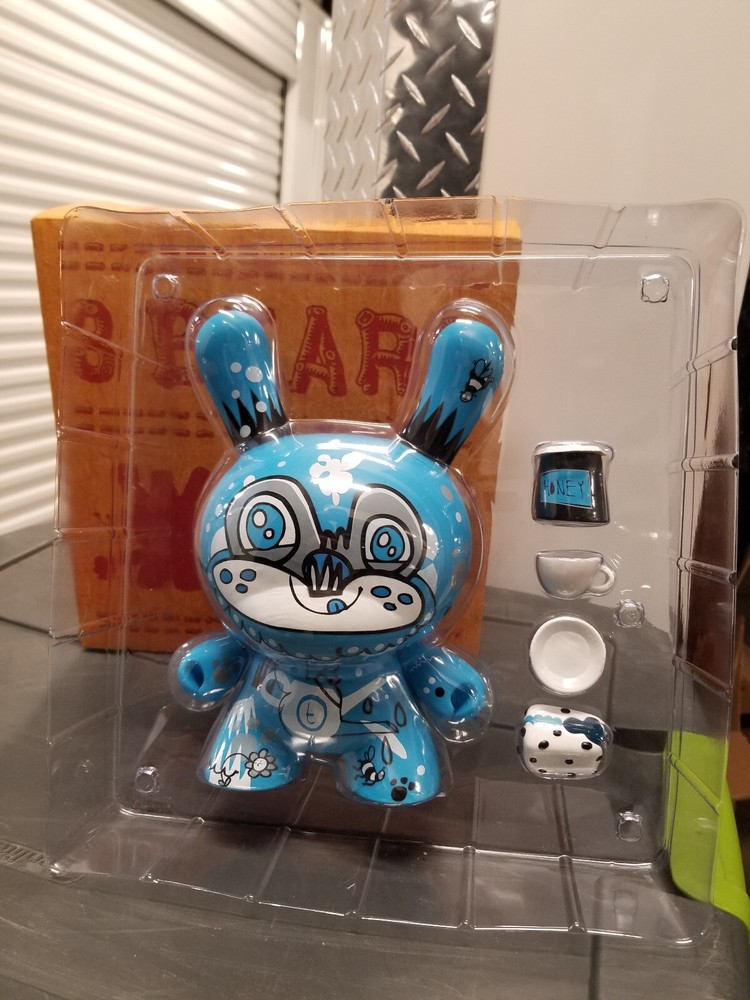 KIDROBOT Dunny 3 Bears Jon Burgerman TEA 8″ Urban Vinyl Figure Bee Cup Honey USA