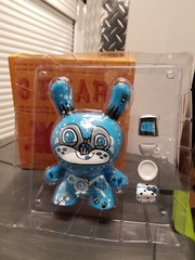 KIDROBOT Dunny 3 Bears Jon Burgerman TEA 8″ Urban Vinyl Figure Bee Cup Honey USA