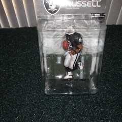 McFarlane 2008 JaMarcus Russell Oakland Raiders series 17 (rookie piece)