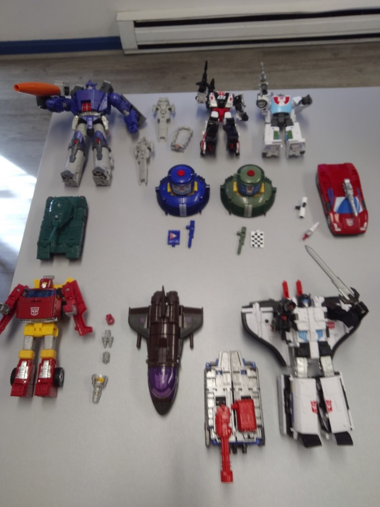 Large Transformers Used Lot All Complete – 11 Figures Legacy Studio Series AOTP