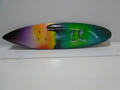 HAND PAINTED WOODEN SURFBOARD 7″ FIGURE UNBRANDED MADE IN INDONESIA (MF1189)