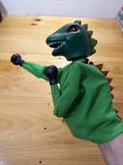 Vintage Rojus Komodo Dragon Lizard Punchosaurus Godzilla Boxing Punching Puppet