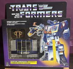 Transformers Reissue G1 Walmart Soundwave official US release super clean MINT