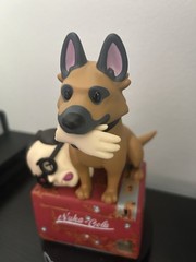 Dark Horse Fallout (TV Series): Stylized CX404 with Wilzig Head Vinyl Figure