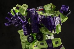 New Bee NB02 ABS Poseable hands for SS86 Devasation,in stock