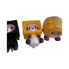 Set Of 3 Lanky Box Figurines
