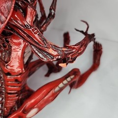 2015 NECA Aliens Genocide Ultra Deluxe Series 15″ Red Queen Mother Figure
