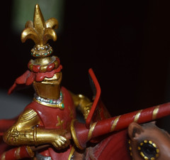 2003 Schleich Knight and Horse Red Gold with Shield and Lance