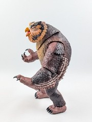 Dungeons & Dragons Golden Archive 8 Inch Scale Owlbear Action Figure Loose