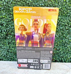 KPop Demon Hunters HUNTR/X Rumi “Golden” Singing Doll – New & Sealed