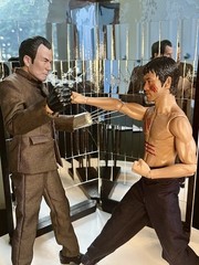 ENTER THE DRAGON 1:6 MR HAN MIROR ROOM SCENE & FIGURE W/REAL MIRRORS METAL CLAWS