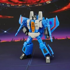 Transformers SS 86 Voyager Class Transformers: Thundercracker In Hand
