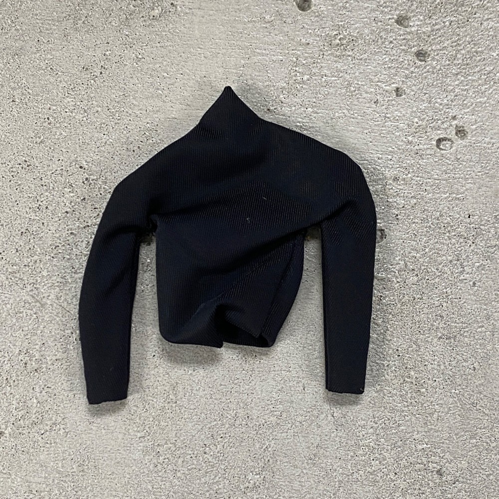 SU-CP-BK: Black Long Sleeve compression shirt for 6″~7″ Muscular Body