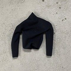 SU-CP-BK: Black Long Sleeve compression shirt for 6″~7″ Muscular Body