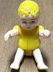 x2 Mel Appel Co Figure Lot Baby Girl Yellow Outfit 2.5″ Mom 5” FP Loving Family