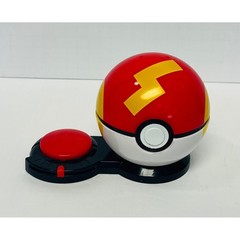 Jazwares Pokemon Surprise Attack Game 4″ Red White Yellow Poke Ball 2021 PKW3165