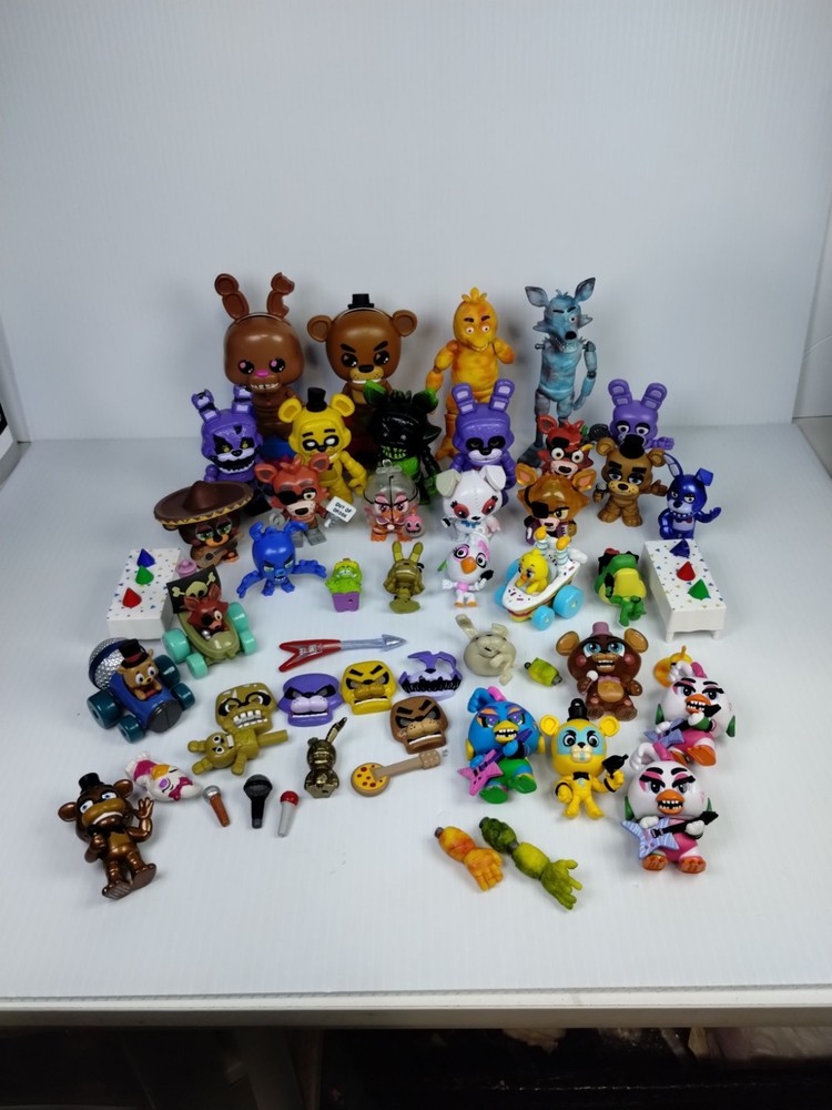Five Nights At Freddy’s Action Figures Large 50 Piece Lot & Accessories