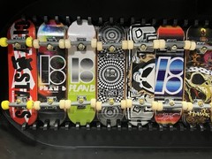 Tech Deck • Wall Display Carry Case & Lot of 20 Fingerboard Skateboards