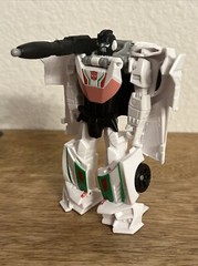 Wheeljack Transformer 4.5” Action Figure Plastic Autobot Robot Toy