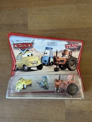 Disney/Pixar Cars Movie Moments Luigi, Guido & Tractor Free Shipping