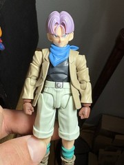 SH Figuarts Trunks Dragon Ball GT P. Bandai – *BROKEN WRIST PEG* see description
