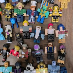 Huge Roblox Action Figures Lot with Tons Of Accessories Included No Codes
