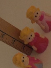 3 Hard Plastic Princess Little Small Figures Dolls Toys