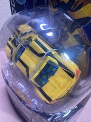 Transformers Prime First Edition Deluxe Class Autobot Bumblebee New