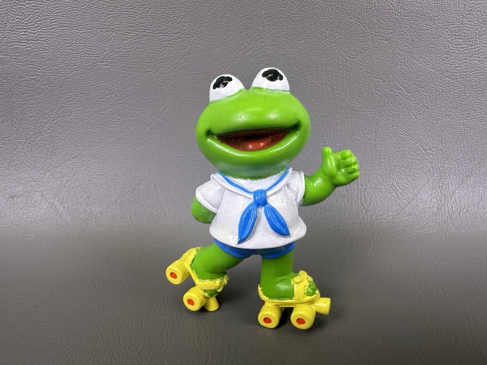 Vintage 1986 Muppet Babies Kermit The Frog Roller Skating 2.5” PVC Figure Cake X
