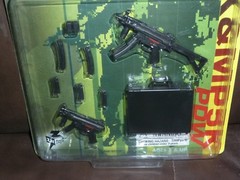 INTOYZ ARMED FORCES MP5K AND MP5KPDW CARDED WEAPONS 1/6TH SCALE