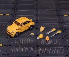 New In Stock Bumblebee Autobot RT DT-01 Deformabl Robot Action Figure Mini Toys
