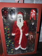 2026 NECA GHOST FACE GHOSTFACE SANTA’S SLAY ULTIMATE ACTION FIGURE – IN HAND
