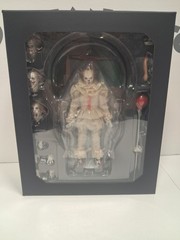 Mezco Toyz One:12 Collective Pennywise Clown IT 2017 Action Figure Stephen King