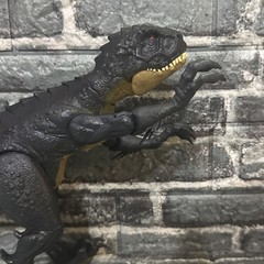 JURASSIC PARK WORLD Camp Cretaceous Dino Escape Slash ‘N Battle Scorpios Rex Toy