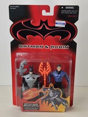 1997 Kenner Batman and Robin Battle Gear Bruce Wayne Action Figure Toy SEALED