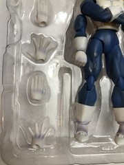S.H. Figuarts Dragon Ball Z Super Saiyan Vegeta Premium Color 1.0 2015 Complete