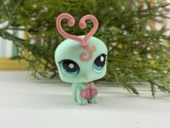Littlest Pet Shop 1727 Lps Authentic Love Bug Aqua Blue Pink Blue Eyes
