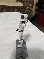 STAR WARS 3.75″ GALACTIC BATTLE CLONE TROOPER PILOT GOJI FIGURE w WEAPON & CARD