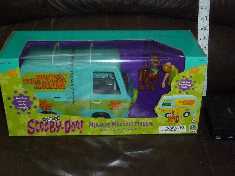 SCOOBY DOO MYSTERY MACHINE WITH SCOOBY DOO AND SHAGGY CARTOON NETWORK 2000