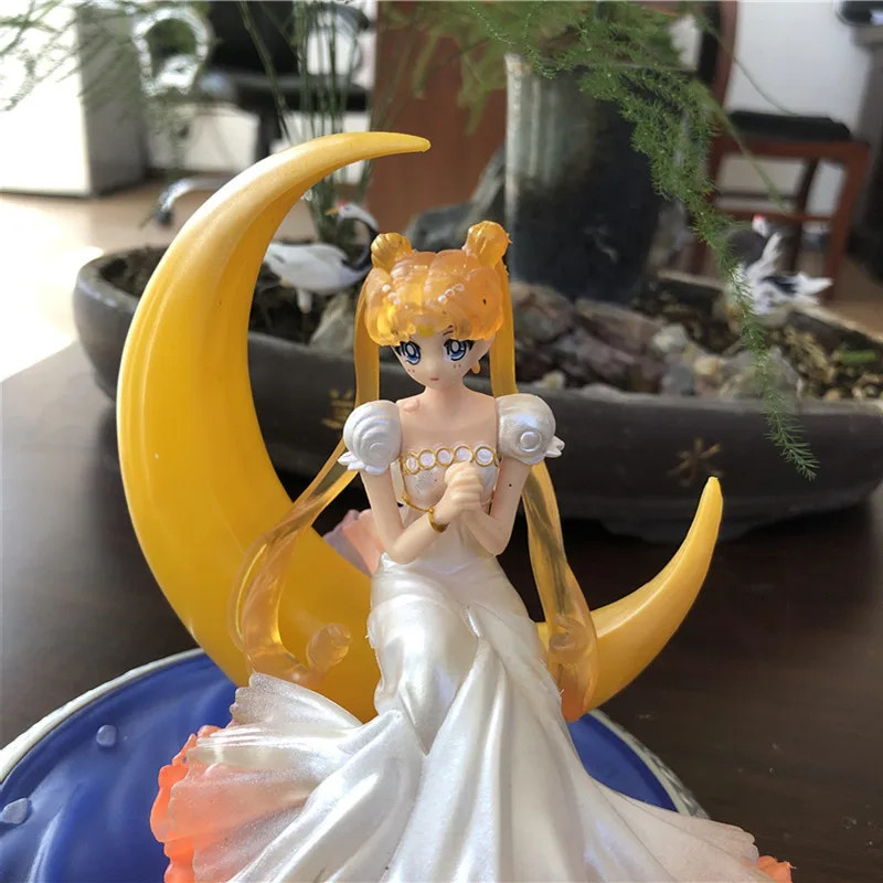 Sailor Moon Tsukino Usagi in Wedding Dress Action Figure Cake Topper Home Decor