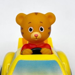 Daniel Tiger Yellow Car Pull-Back Racing Vehicle Racer 2017 Jakks Pacific PBS 6”