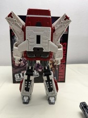Hasbro Transformers War for Cybertron Trilogy Siege Jetfire