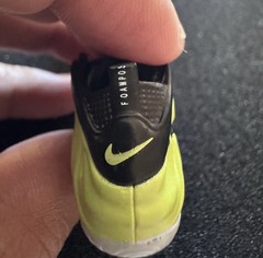 Nike Air Foamposite Electric Green 1/6 Scale