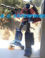 TRANSFORMERS G1 THREEA CLASSIC EDITION OPTIMUS PRIME ONE/500 LIMITED RELEASE2017