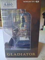 GLADIATOR MAXIMUS MCFARLANE MOVIE MANIACS FIGURE